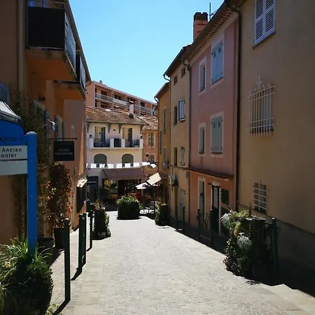 Sainte-maxime, Plage De La Nartelle *